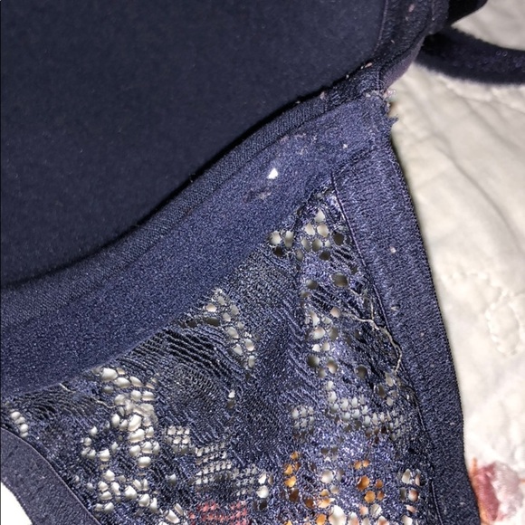 Victoria’s Secret purple lace bra - Picture 5 of 7